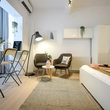 Smardan Street Serenity - Cozy Retreat In Bucharest's Core Апартаменти Бухарест