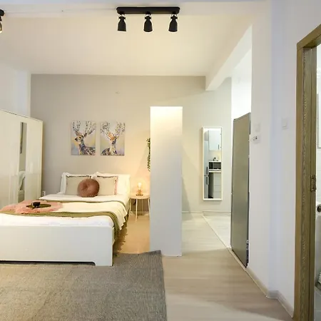 Апартаменты Smardan Street Serenity - Cozy Retreat In Bucharest's Core Бухарест